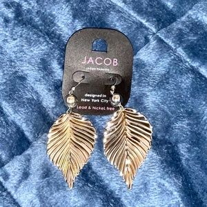 Silver Leaf Pierced Earrings